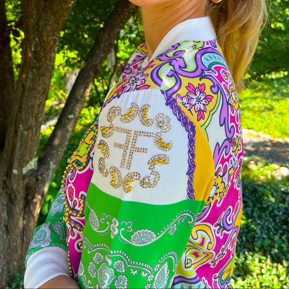 Fashion Queen Track Suit - Picture 3 of 6